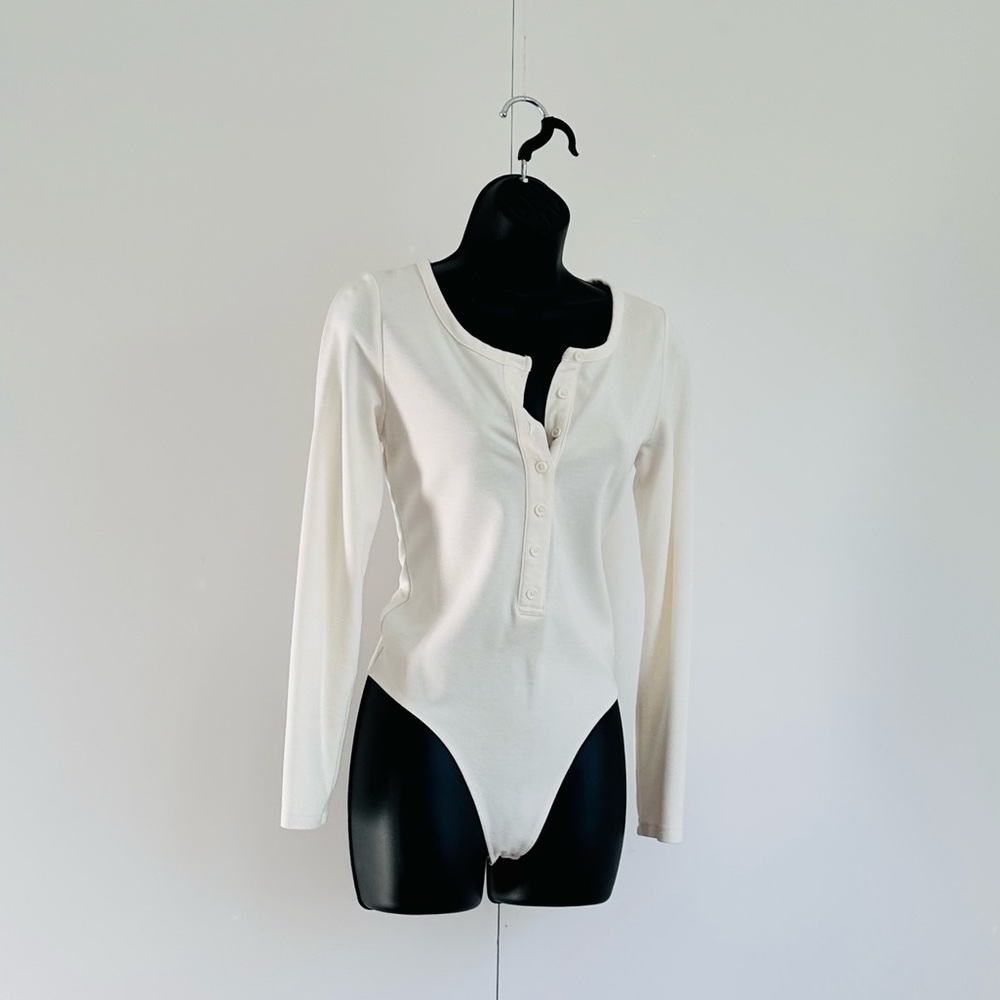 Banana Republic Henley white/cream bodysuit - Size XXS